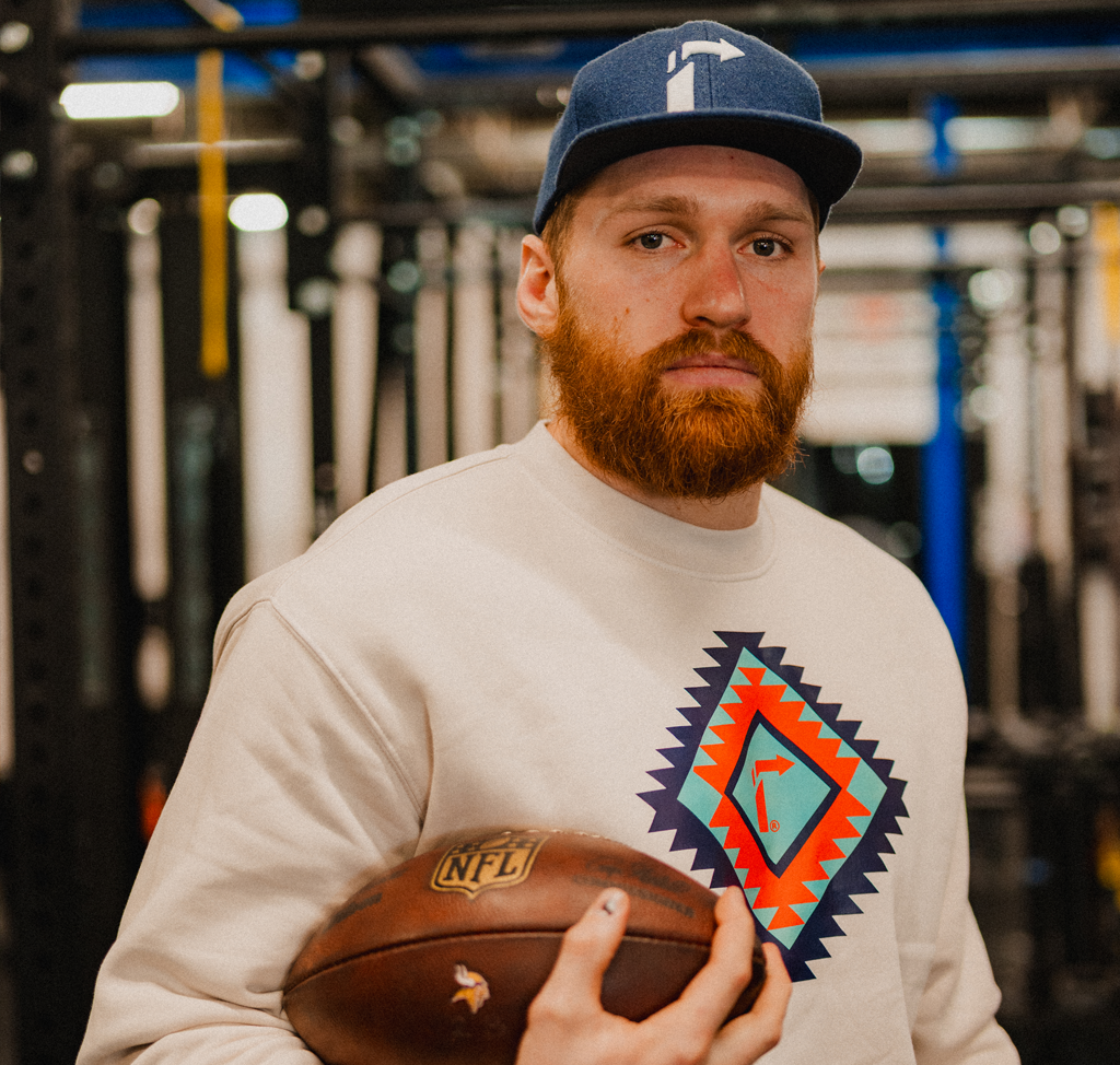 RELAXED CREW AZTEC ARROW SWEATSHIRT