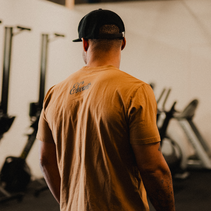 CAMEL RISE & GO TEE
