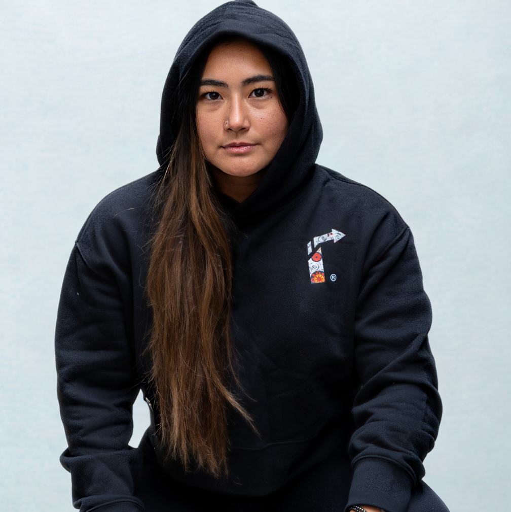 Black Floral Arrow Crop Sweatshirt – Women’s Cropped Pullover for Stylish Comfort