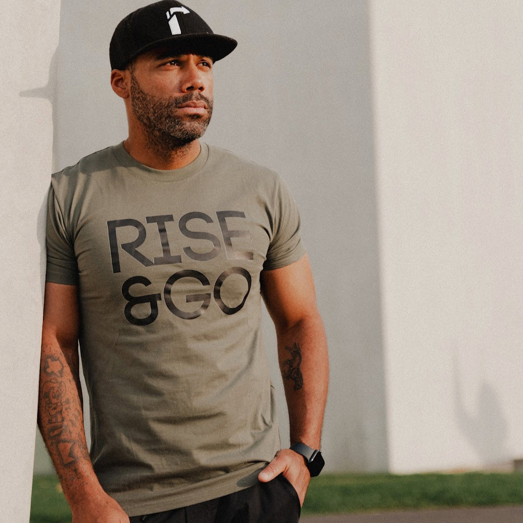 CYPRUS RISE & GO TEE